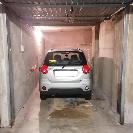Garage & Station - Self Check-in & Access كومو